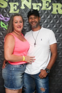 
<a style='margin-left: 5px;' class='btn btn-xs btn-social btn-facebook' href='https://www.facebook.com/sharer/sharer.php?u=https://galeramix.s01.web.getmuller.com.br/imagem/a128/800-800-90/conteudo/site_galerias/128/desenferruje-baile-de-carnaval-de-casais-em-tijucas-18.jpg' rel='popup' data-width='500' data-height='400'><i class='fa fa-facebook'></i>Compartilhar <span class='hidden-xs'>no Facebook</span>
</a> 
<a class='btn btn-default btn-xs' target='_blank' href='imagem/a128/800-800-90/conteudo/site_galerias/128/desenferruje-baile-de-carnaval-de-casais-em-tijucas-18.jpg'>
<span class='glyphicon glyphicon-cloud-download'></span> Salvar
</a>
