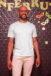 
<a style='margin-left: 5px;' class='btn btn-xs btn-social btn-facebook' href='https://www.facebook.com/sharer/sharer.php?u=https://galeramix.s01.web.getmuller.com.br/imagem/a128/800-800-90/conteudo/site_galerias/128/desenferruje-baile-de-carnaval-de-casais-em-tijucas-2.jpg' rel='popup' data-width='500' data-height='400'><i class='fa fa-facebook'></i>Compartilhar <span class='hidden-xs'>no Facebook</span>
</a> 
<a class='btn btn-default btn-xs' target='_blank' href='imagem/a128/800-800-90/conteudo/site_galerias/128/desenferruje-baile-de-carnaval-de-casais-em-tijucas-2.jpg'>
<span class='glyphicon glyphicon-cloud-download'></span> Salvar
</a>
