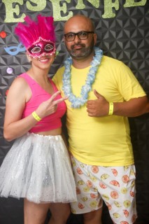 
<a style='margin-left: 5px;' class='btn btn-xs btn-social btn-facebook' href='https://www.facebook.com/sharer/sharer.php?u=https://galeramix.s01.web.getmuller.com.br/imagem/a128/800-800-90/conteudo/site_galerias/128/desenferruje-baile-de-carnaval-de-casais-em-tijucas-203.jpg' rel='popup' data-width='500' data-height='400'><i class='fa fa-facebook'></i>Compartilhar <span class='hidden-xs'>no Facebook</span>
</a> 
<a class='btn btn-default btn-xs' target='_blank' href='imagem/a128/800-800-90/conteudo/site_galerias/128/desenferruje-baile-de-carnaval-de-casais-em-tijucas-203.jpg'>
<span class='glyphicon glyphicon-cloud-download'></span> Salvar
</a>
