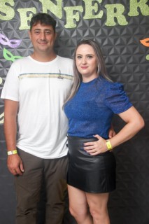 
<a style='margin-left: 5px;' class='btn btn-xs btn-social btn-facebook' href='https://www.facebook.com/sharer/sharer.php?u=https://galeramix.s01.web.getmuller.com.br/imagem/a128/800-800-90/conteudo/site_galerias/128/desenferruje-baile-de-carnaval-de-casais-em-tijucas-211.jpg' rel='popup' data-width='500' data-height='400'><i class='fa fa-facebook'></i>Compartilhar <span class='hidden-xs'>no Facebook</span>
</a> 
<a class='btn btn-default btn-xs' target='_blank' href='imagem/a128/800-800-90/conteudo/site_galerias/128/desenferruje-baile-de-carnaval-de-casais-em-tijucas-211.jpg'>
<span class='glyphicon glyphicon-cloud-download'></span> Salvar
</a>
