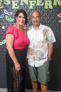 
<a style='margin-left: 5px;' class='btn btn-xs btn-social btn-facebook' href='https://www.facebook.com/sharer/sharer.php?u=https://galeramix.s01.web.getmuller.com.br/imagem/a128/800-800-90/conteudo/site_galerias/128/desenferruje-baile-de-carnaval-de-casais-em-tijucas-213.jpg' rel='popup' data-width='500' data-height='400'><i class='fa fa-facebook'></i>Compartilhar <span class='hidden-xs'>no Facebook</span>
</a> 
<a class='btn btn-default btn-xs' target='_blank' href='imagem/a128/800-800-90/conteudo/site_galerias/128/desenferruje-baile-de-carnaval-de-casais-em-tijucas-213.jpg'>
<span class='glyphicon glyphicon-cloud-download'></span> Salvar
</a>
