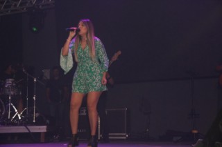 
<a style='margin-left: 5px;' class='btn btn-xs btn-social btn-facebook' href='https://www.facebook.com/sharer/sharer.php?u=https://galeramix.s01.web.getmuller.com.br/imagem/a128/800-800-90/conteudo/site_galerias/128/desenferruje-baile-de-carnaval-de-casais-em-tijucas-222.jpg' rel='popup' data-width='500' data-height='400'><i class='fa fa-facebook'></i>Compartilhar <span class='hidden-xs'>no Facebook</span>
</a> 
<a class='btn btn-default btn-xs' target='_blank' href='imagem/a128/800-800-90/conteudo/site_galerias/128/desenferruje-baile-de-carnaval-de-casais-em-tijucas-222.jpg'>
<span class='glyphicon glyphicon-cloud-download'></span> Salvar
</a>
