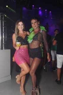 
<a style='margin-left: 5px;' class='btn btn-xs btn-social btn-facebook' href='https://www.facebook.com/sharer/sharer.php?u=https://galeramix.s01.web.getmuller.com.br/imagem/a128/800-800-90/conteudo/site_galerias/128/desenferruje-baile-de-carnaval-de-casais-em-tijucas-231.jpg' rel='popup' data-width='500' data-height='400'><i class='fa fa-facebook'></i>Compartilhar <span class='hidden-xs'>no Facebook</span>
</a> 
<a class='btn btn-default btn-xs' target='_blank' href='imagem/a128/800-800-90/conteudo/site_galerias/128/desenferruje-baile-de-carnaval-de-casais-em-tijucas-231.jpg'>
<span class='glyphicon glyphicon-cloud-download'></span> Salvar
</a>
