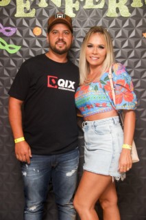 
<a style='margin-left: 5px;' class='btn btn-xs btn-social btn-facebook' href='https://www.facebook.com/sharer/sharer.php?u=https://galeramix.s01.web.getmuller.com.br/imagem/a128/800-800-90/conteudo/site_galerias/128/desenferruje-baile-de-carnaval-de-casais-em-tijucas-33.jpg' rel='popup' data-width='500' data-height='400'><i class='fa fa-facebook'></i>Compartilhar <span class='hidden-xs'>no Facebook</span>
</a> 
<a class='btn btn-default btn-xs' target='_blank' href='imagem/a128/800-800-90/conteudo/site_galerias/128/desenferruje-baile-de-carnaval-de-casais-em-tijucas-33.jpg'>
<span class='glyphicon glyphicon-cloud-download'></span> Salvar
</a>
