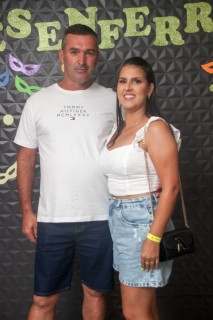 
<a style='margin-left: 5px;' class='btn btn-xs btn-social btn-facebook' href='https://www.facebook.com/sharer/sharer.php?u=https://galeramix.s01.web.getmuller.com.br/imagem/a128/800-800-90/conteudo/site_galerias/128/desenferruje-baile-de-carnaval-de-casais-em-tijucas-44.jpg' rel='popup' data-width='500' data-height='400'><i class='fa fa-facebook'></i>Compartilhar <span class='hidden-xs'>no Facebook</span>
</a> 
<a class='btn btn-default btn-xs' target='_blank' href='imagem/a128/800-800-90/conteudo/site_galerias/128/desenferruje-baile-de-carnaval-de-casais-em-tijucas-44.jpg'>
<span class='glyphicon glyphicon-cloud-download'></span> Salvar
</a>
