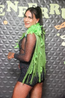 
<a style='margin-left: 5px;' class='btn btn-xs btn-social btn-facebook' href='https://www.facebook.com/sharer/sharer.php?u=https://galeramix.s01.web.getmuller.com.br/imagem/a128/800-800-90/conteudo/site_galerias/128/desenferruje-baile-de-carnaval-de-casais-em-tijucas-50.jpg' rel='popup' data-width='500' data-height='400'><i class='fa fa-facebook'></i>Compartilhar <span class='hidden-xs'>no Facebook</span>
</a> 
<a class='btn btn-default btn-xs' target='_blank' href='imagem/a128/800-800-90/conteudo/site_galerias/128/desenferruje-baile-de-carnaval-de-casais-em-tijucas-50.jpg'>
<span class='glyphicon glyphicon-cloud-download'></span> Salvar
</a>
