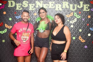 
<a style='margin-left: 5px;' class='btn btn-xs btn-social btn-facebook' href='https://www.facebook.com/sharer/sharer.php?u=https://galeramix.s01.web.getmuller.com.br/imagem/a128/800-800-90/conteudo/site_galerias/128/desenferruje-baile-de-carnaval-de-casais-em-tijucas-51.jpg' rel='popup' data-width='500' data-height='400'><i class='fa fa-facebook'></i>Compartilhar <span class='hidden-xs'>no Facebook</span>
</a> 
<a class='btn btn-default btn-xs' target='_blank' href='imagem/a128/800-800-90/conteudo/site_galerias/128/desenferruje-baile-de-carnaval-de-casais-em-tijucas-51.jpg'>
<span class='glyphicon glyphicon-cloud-download'></span> Salvar
</a>
