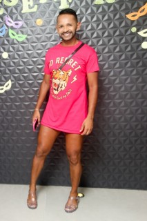 
<a style='margin-left: 5px;' class='btn btn-xs btn-social btn-facebook' href='https://www.facebook.com/sharer/sharer.php?u=https://galeramix.s01.web.getmuller.com.br/imagem/a128/800-800-90/conteudo/site_galerias/128/desenferruje-baile-de-carnaval-de-casais-em-tijucas-53.jpg' rel='popup' data-width='500' data-height='400'><i class='fa fa-facebook'></i>Compartilhar <span class='hidden-xs'>no Facebook</span>
</a> 
<a class='btn btn-default btn-xs' target='_blank' href='imagem/a128/800-800-90/conteudo/site_galerias/128/desenferruje-baile-de-carnaval-de-casais-em-tijucas-53.jpg'>
<span class='glyphicon glyphicon-cloud-download'></span> Salvar
</a>
