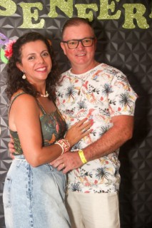 
<a style='margin-left: 5px;' class='btn btn-xs btn-social btn-facebook' href='https://www.facebook.com/sharer/sharer.php?u=https://galeramix.s01.web.getmuller.com.br/imagem/a128/800-800-90/conteudo/site_galerias/128/desenferruje-baile-de-carnaval-de-casais-em-tijucas-74.jpg' rel='popup' data-width='500' data-height='400'><i class='fa fa-facebook'></i>Compartilhar <span class='hidden-xs'>no Facebook</span>
</a> 
<a class='btn btn-default btn-xs' target='_blank' href='imagem/a128/800-800-90/conteudo/site_galerias/128/desenferruje-baile-de-carnaval-de-casais-em-tijucas-74.jpg'>
<span class='glyphicon glyphicon-cloud-download'></span> Salvar
</a>
