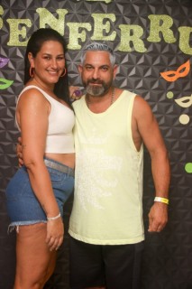 
<a style='margin-left: 5px;' class='btn btn-xs btn-social btn-facebook' href='https://www.facebook.com/sharer/sharer.php?u=https://galeramix.s01.web.getmuller.com.br/imagem/a128/800-800-90/conteudo/site_galerias/128/desenferruje-baile-de-carnaval-de-casais-em-tijucas-75.jpg' rel='popup' data-width='500' data-height='400'><i class='fa fa-facebook'></i>Compartilhar <span class='hidden-xs'>no Facebook</span>
</a> 
<a class='btn btn-default btn-xs' target='_blank' href='imagem/a128/800-800-90/conteudo/site_galerias/128/desenferruje-baile-de-carnaval-de-casais-em-tijucas-75.jpg'>
<span class='glyphicon glyphicon-cloud-download'></span> Salvar
</a>
