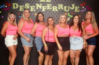 
<a style='margin-left: 5px;' class='btn btn-xs btn-social btn-facebook' href='https://www.facebook.com/sharer/sharer.php?u=https://galeramix.s01.web.getmuller.com.br/imagem/a128/800-800-90/conteudo/site_galerias/128/desenferruje-baile-de-carnaval-de-casais-em-tijucas-83.jpg' rel='popup' data-width='500' data-height='400'><i class='fa fa-facebook'></i>Compartilhar <span class='hidden-xs'>no Facebook</span>
</a> 
<a class='btn btn-default btn-xs' target='_blank' href='imagem/a128/800-800-90/conteudo/site_galerias/128/desenferruje-baile-de-carnaval-de-casais-em-tijucas-83.jpg'>
<span class='glyphicon glyphicon-cloud-download'></span> Salvar
</a>
