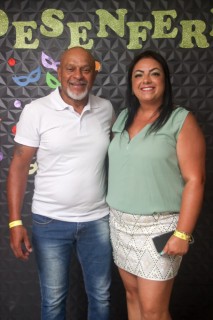 
<a style='margin-left: 5px;' class='btn btn-xs btn-social btn-facebook' href='https://www.facebook.com/sharer/sharer.php?u=https://galeramix.s01.web.getmuller.com.br/imagem/a128/800-800-90/conteudo/site_galerias/128/desenferruje-baile-de-carnaval-de-casais-em-tijucas-86.jpg' rel='popup' data-width='500' data-height='400'><i class='fa fa-facebook'></i>Compartilhar <span class='hidden-xs'>no Facebook</span>
</a> 
<a class='btn btn-default btn-xs' target='_blank' href='imagem/a128/800-800-90/conteudo/site_galerias/128/desenferruje-baile-de-carnaval-de-casais-em-tijucas-86.jpg'>
<span class='glyphicon glyphicon-cloud-download'></span> Salvar
</a>
