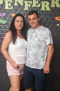 
<a style='margin-left: 5px;' class='btn btn-xs btn-social btn-facebook' href='https://www.facebook.com/sharer/sharer.php?u=https://galeramix.s01.web.getmuller.com.br/imagem/a128/800-800-90/conteudo/site_galerias/128/desenferruje-baile-de-carnaval-de-casais-em-tijucas-89.jpg' rel='popup' data-width='500' data-height='400'><i class='fa fa-facebook'></i>Compartilhar <span class='hidden-xs'>no Facebook</span>
</a> 
<a class='btn btn-default btn-xs' target='_blank' href='imagem/a128/800-800-90/conteudo/site_galerias/128/desenferruje-baile-de-carnaval-de-casais-em-tijucas-89.jpg'>
<span class='glyphicon glyphicon-cloud-download'></span> Salvar
</a>
