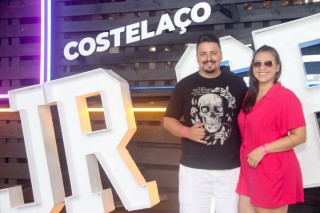 
<a style='margin-left: 5px;' class='btn btn-xs btn-social btn-facebook' href='https://www.facebook.com/sharer/sharer.php?u=https://galeramix.s01.web.getmuller.com.br/imagem/a129/800-800-90/conteudo/site_galerias/129/img0621.jpg' rel='popup' data-width='500' data-height='400'><i class='fa fa-facebook'></i>Compartilhar <span class='hidden-xs'>no Facebook</span>
</a> 
<a class='btn btn-default btn-xs' target='_blank' href='imagem/a129/800-800-90/conteudo/site_galerias/129/img0621.jpg'>
<span class='glyphicon glyphicon-cloud-download'></span> Salvar
</a>
