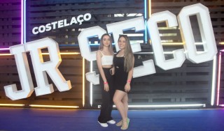 
<a style='margin-left: 5px;' class='btn btn-xs btn-social btn-facebook' href='https://www.facebook.com/sharer/sharer.php?u=https://galeramix.s01.web.getmuller.com.br/imagem/a129/800-800-90/conteudo/site_galerias/129/img0628.jpg' rel='popup' data-width='500' data-height='400'><i class='fa fa-facebook'></i>Compartilhar <span class='hidden-xs'>no Facebook</span>
</a> 
<a class='btn btn-default btn-xs' target='_blank' href='imagem/a129/800-800-90/conteudo/site_galerias/129/img0628.jpg'>
<span class='glyphicon glyphicon-cloud-download'></span> Salvar
</a>
