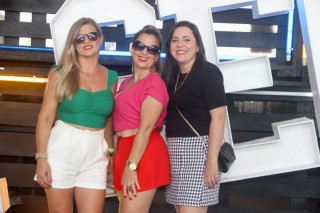 
<a style='margin-left: 5px;' class='btn btn-xs btn-social btn-facebook' href='https://www.facebook.com/sharer/sharer.php?u=https://galeramix.s01.web.getmuller.com.br/imagem/a129/800-800-90/conteudo/site_galerias/129/img0674.jpg' rel='popup' data-width='500' data-height='400'><i class='fa fa-facebook'></i>Compartilhar <span class='hidden-xs'>no Facebook</span>
</a> 
<a class='btn btn-default btn-xs' target='_blank' href='imagem/a129/800-800-90/conteudo/site_galerias/129/img0674.jpg'>
<span class='glyphicon glyphicon-cloud-download'></span> Salvar
</a>
