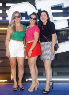 
<a style='margin-left: 5px;' class='btn btn-xs btn-social btn-facebook' href='https://www.facebook.com/sharer/sharer.php?u=https://galeramix.s01.web.getmuller.com.br/imagem/a129/800-800-90/conteudo/site_galerias/129/img0675.jpg' rel='popup' data-width='500' data-height='400'><i class='fa fa-facebook'></i>Compartilhar <span class='hidden-xs'>no Facebook</span>
</a> 
<a class='btn btn-default btn-xs' target='_blank' href='imagem/a129/800-800-90/conteudo/site_galerias/129/img0675.jpg'>
<span class='glyphicon glyphicon-cloud-download'></span> Salvar
</a>
