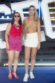 
<a style='margin-left: 5px;' class='btn btn-xs btn-social btn-facebook' href='https://www.facebook.com/sharer/sharer.php?u=https://galeramix.s01.web.getmuller.com.br/imagem/a129/800-800-90/conteudo/site_galerias/129/img0740.jpg' rel='popup' data-width='500' data-height='400'><i class='fa fa-facebook'></i>Compartilhar <span class='hidden-xs'>no Facebook</span>
</a> 
<a class='btn btn-default btn-xs' target='_blank' href='imagem/a129/800-800-90/conteudo/site_galerias/129/img0740.jpg'>
<span class='glyphicon glyphicon-cloud-download'></span> Salvar
</a>
