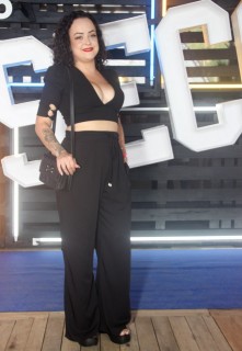 
<a style='margin-left: 5px;' class='btn btn-xs btn-social btn-facebook' href='https://www.facebook.com/sharer/sharer.php?u=https://galeramix.s01.web.getmuller.com.br/imagem/a129/800-800-90/conteudo/site_galerias/129/img0824.jpg' rel='popup' data-width='500' data-height='400'><i class='fa fa-facebook'></i>Compartilhar <span class='hidden-xs'>no Facebook</span>
</a> 
<a class='btn btn-default btn-xs' target='_blank' href='imagem/a129/800-800-90/conteudo/site_galerias/129/img0824.jpg'>
<span class='glyphicon glyphicon-cloud-download'></span> Salvar
</a>
