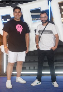 
<a style='margin-left: 5px;' class='btn btn-xs btn-social btn-facebook' href='https://www.facebook.com/sharer/sharer.php?u=https://galeramix.s01.web.getmuller.com.br/imagem/a129/800-800-90/conteudo/site_galerias/129/img0838.jpg' rel='popup' data-width='500' data-height='400'><i class='fa fa-facebook'></i>Compartilhar <span class='hidden-xs'>no Facebook</span>
</a> 
<a class='btn btn-default btn-xs' target='_blank' href='imagem/a129/800-800-90/conteudo/site_galerias/129/img0838.jpg'>
<span class='glyphicon glyphicon-cloud-download'></span> Salvar
</a>
