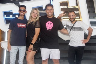 
<a style='margin-left: 5px;' class='btn btn-xs btn-social btn-facebook' href='https://www.facebook.com/sharer/sharer.php?u=https://galeramix.s01.web.getmuller.com.br/imagem/a129/800-800-90/conteudo/site_galerias/129/img0843.jpg' rel='popup' data-width='500' data-height='400'><i class='fa fa-facebook'></i>Compartilhar <span class='hidden-xs'>no Facebook</span>
</a> 
<a class='btn btn-default btn-xs' target='_blank' href='imagem/a129/800-800-90/conteudo/site_galerias/129/img0843.jpg'>
<span class='glyphicon glyphicon-cloud-download'></span> Salvar
</a>
