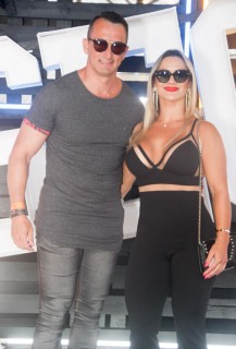 
<a style='margin-left: 5px;' class='btn btn-xs btn-social btn-facebook' href='https://www.facebook.com/sharer/sharer.php?u=https://galeramix.s01.web.getmuller.com.br/imagem/a129/800-800-90/conteudo/site_galerias/129/img0936.jpg' rel='popup' data-width='500' data-height='400'><i class='fa fa-facebook'></i>Compartilhar <span class='hidden-xs'>no Facebook</span>
</a> 
<a class='btn btn-default btn-xs' target='_blank' href='imagem/a129/800-800-90/conteudo/site_galerias/129/img0936.jpg'>
<span class='glyphicon glyphicon-cloud-download'></span> Salvar
</a>
