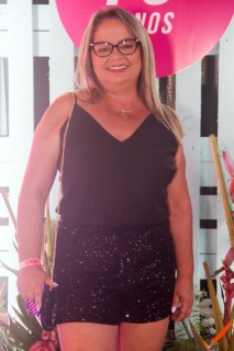 
<a style='margin-left: 5px;' class='btn btn-xs btn-social btn-facebook' href='https://www.facebook.com/sharer/sharer.php?u=https://galeramix.s01.web.getmuller.com.br/imagem/a129/800-800-90/conteudo/site_galerias/129/img1003.jpg' rel='popup' data-width='500' data-height='400'><i class='fa fa-facebook'></i>Compartilhar <span class='hidden-xs'>no Facebook</span>
</a> 
<a class='btn btn-default btn-xs' target='_blank' href='imagem/a129/800-800-90/conteudo/site_galerias/129/img1003.jpg'>
<span class='glyphicon glyphicon-cloud-download'></span> Salvar
</a>
