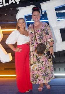 
<a style='margin-left: 5px;' class='btn btn-xs btn-social btn-facebook' href='https://www.facebook.com/sharer/sharer.php?u=https://galeramix.s01.web.getmuller.com.br/imagem/a129/800-800-90/conteudo/site_galerias/129/img1030.jpg' rel='popup' data-width='500' data-height='400'><i class='fa fa-facebook'></i>Compartilhar <span class='hidden-xs'>no Facebook</span>
</a> 
<a class='btn btn-default btn-xs' target='_blank' href='imagem/a129/800-800-90/conteudo/site_galerias/129/img1030.jpg'>
<span class='glyphicon glyphicon-cloud-download'></span> Salvar
</a>
