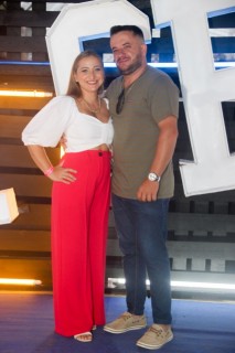 
<a style='margin-left: 5px;' class='btn btn-xs btn-social btn-facebook' href='https://www.facebook.com/sharer/sharer.php?u=https://galeramix.s01.web.getmuller.com.br/imagem/a129/800-800-90/conteudo/site_galerias/129/img1031.jpg' rel='popup' data-width='500' data-height='400'><i class='fa fa-facebook'></i>Compartilhar <span class='hidden-xs'>no Facebook</span>
</a> 
<a class='btn btn-default btn-xs' target='_blank' href='imagem/a129/800-800-90/conteudo/site_galerias/129/img1031.jpg'>
<span class='glyphicon glyphicon-cloud-download'></span> Salvar
</a>
