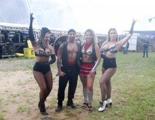 
<a style='margin-left: 5px;' class='btn btn-xs btn-social btn-facebook' href='https://www.facebook.com/sharer/sharer.php?u=https://galeramix.s01.web.getmuller.com.br/imagem/a129/800-800-90/conteudo/site_galerias/129/img1058.jpg' rel='popup' data-width='500' data-height='400'><i class='fa fa-facebook'></i>Compartilhar <span class='hidden-xs'>no Facebook</span>
</a> 
<a class='btn btn-default btn-xs' target='_blank' href='imagem/a129/800-800-90/conteudo/site_galerias/129/img1058.jpg'>
<span class='glyphicon glyphicon-cloud-download'></span> Salvar
</a>
