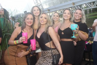 
<a style='margin-left: 5px;' class='btn btn-xs btn-social btn-facebook' href='https://www.facebook.com/sharer/sharer.php?u=https://galeramix.s01.web.getmuller.com.br/imagem/a129/800-800-90/conteudo/site_galerias/129/img1089.jpg' rel='popup' data-width='500' data-height='400'><i class='fa fa-facebook'></i>Compartilhar <span class='hidden-xs'>no Facebook</span>
</a> 
<a class='btn btn-default btn-xs' target='_blank' href='imagem/a129/800-800-90/conteudo/site_galerias/129/img1089.jpg'>
<span class='glyphicon glyphicon-cloud-download'></span> Salvar
</a>
