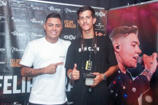 
<a style='margin-left: 5px;' class='btn btn-xs btn-social btn-facebook' href='https://www.facebook.com/sharer/sharer.php?u=https://galeramix.s01.web.getmuller.com.br/imagem/a129/800-800-90/conteudo/site_galerias/129/img1100.jpg' rel='popup' data-width='500' data-height='400'><i class='fa fa-facebook'></i>Compartilhar <span class='hidden-xs'>no Facebook</span>
</a> 
<a class='btn btn-default btn-xs' target='_blank' href='imagem/a129/800-800-90/conteudo/site_galerias/129/img1100.jpg'>
<span class='glyphicon glyphicon-cloud-download'></span> Salvar
</a>
