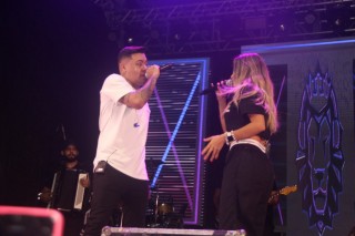 
<a style='margin-left: 5px;' class='btn btn-xs btn-social btn-facebook' href='https://www.facebook.com/sharer/sharer.php?u=https://galeramix.s01.web.getmuller.com.br/imagem/a129/800-800-90/conteudo/site_galerias/129/img1117.jpg' rel='popup' data-width='500' data-height='400'><i class='fa fa-facebook'></i>Compartilhar <span class='hidden-xs'>no Facebook</span>
</a> 
<a class='btn btn-default btn-xs' target='_blank' href='imagem/a129/800-800-90/conteudo/site_galerias/129/img1117.jpg'>
<span class='glyphicon glyphicon-cloud-download'></span> Salvar
</a>
