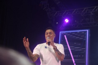 
<a style='margin-left: 5px;' class='btn btn-xs btn-social btn-facebook' href='https://www.facebook.com/sharer/sharer.php?u=https://galeramix.s01.web.getmuller.com.br/imagem/a129/800-800-90/conteudo/site_galerias/129/img1120.jpg' rel='popup' data-width='500' data-height='400'><i class='fa fa-facebook'></i>Compartilhar <span class='hidden-xs'>no Facebook</span>
</a> 
<a class='btn btn-default btn-xs' target='_blank' href='imagem/a129/800-800-90/conteudo/site_galerias/129/img1120.jpg'>
<span class='glyphicon glyphicon-cloud-download'></span> Salvar
</a>
