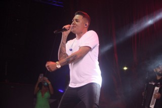 
<a style='margin-left: 5px;' class='btn btn-xs btn-social btn-facebook' href='https://www.facebook.com/sharer/sharer.php?u=https://galeramix.s01.web.getmuller.com.br/imagem/a129/800-800-90/conteudo/site_galerias/129/img1126.jpg' rel='popup' data-width='500' data-height='400'><i class='fa fa-facebook'></i>Compartilhar <span class='hidden-xs'>no Facebook</span>
</a> 
<a class='btn btn-default btn-xs' target='_blank' href='imagem/a129/800-800-90/conteudo/site_galerias/129/img1126.jpg'>
<span class='glyphicon glyphicon-cloud-download'></span> Salvar
</a>
