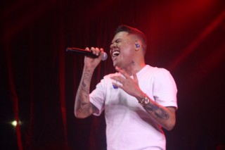 
<a style='margin-left: 5px;' class='btn btn-xs btn-social btn-facebook' href='https://www.facebook.com/sharer/sharer.php?u=https://galeramix.s01.web.getmuller.com.br/imagem/a129/800-800-90/conteudo/site_galerias/129/img1132.jpg' rel='popup' data-width='500' data-height='400'><i class='fa fa-facebook'></i>Compartilhar <span class='hidden-xs'>no Facebook</span>
</a> 
<a class='btn btn-default btn-xs' target='_blank' href='imagem/a129/800-800-90/conteudo/site_galerias/129/img1132.jpg'>
<span class='glyphicon glyphicon-cloud-download'></span> Salvar
</a>
