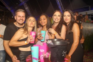 
<a style='margin-left: 5px;' class='btn btn-xs btn-social btn-facebook' href='https://www.facebook.com/sharer/sharer.php?u=https://galeramix.s01.web.getmuller.com.br/imagem/a129/800-800-90/conteudo/site_galerias/129/img1138.jpg' rel='popup' data-width='500' data-height='400'><i class='fa fa-facebook'></i>Compartilhar <span class='hidden-xs'>no Facebook</span>
</a> 
<a class='btn btn-default btn-xs' target='_blank' href='imagem/a129/800-800-90/conteudo/site_galerias/129/img1138.jpg'>
<span class='glyphicon glyphicon-cloud-download'></span> Salvar
</a>
