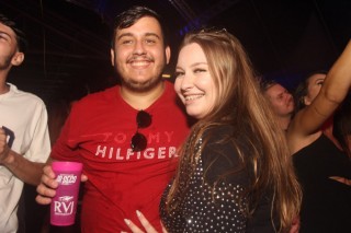 
<a style='margin-left: 5px;' class='btn btn-xs btn-social btn-facebook' href='https://www.facebook.com/sharer/sharer.php?u=https://galeramix.s01.web.getmuller.com.br/imagem/a129/800-800-90/conteudo/site_galerias/129/img1146.jpg' rel='popup' data-width='500' data-height='400'><i class='fa fa-facebook'></i>Compartilhar <span class='hidden-xs'>no Facebook</span>
</a> 
<a class='btn btn-default btn-xs' target='_blank' href='imagem/a129/800-800-90/conteudo/site_galerias/129/img1146.jpg'>
<span class='glyphicon glyphicon-cloud-download'></span> Salvar
</a>
