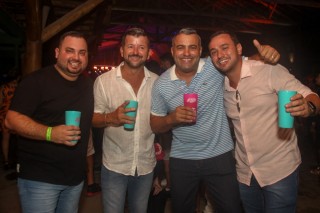 
<a style='margin-left: 5px;' class='btn btn-xs btn-social btn-facebook' href='https://www.facebook.com/sharer/sharer.php?u=https://galeramix.s01.web.getmuller.com.br/imagem/a129/800-800-90/conteudo/site_galerias/129/img1159.jpg' rel='popup' data-width='500' data-height='400'><i class='fa fa-facebook'></i>Compartilhar <span class='hidden-xs'>no Facebook</span>
</a> 
<a class='btn btn-default btn-xs' target='_blank' href='imagem/a129/800-800-90/conteudo/site_galerias/129/img1159.jpg'>
<span class='glyphicon glyphicon-cloud-download'></span> Salvar
</a>
