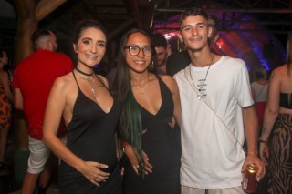 
<a style='margin-left: 5px;' class='btn btn-xs btn-social btn-facebook' href='https://www.facebook.com/sharer/sharer.php?u=https://galeramix.s01.web.getmuller.com.br/imagem/a129/800-800-90/conteudo/site_galerias/129/img1160.jpg' rel='popup' data-width='500' data-height='400'><i class='fa fa-facebook'></i>Compartilhar <span class='hidden-xs'>no Facebook</span>
</a> 
<a class='btn btn-default btn-xs' target='_blank' href='imagem/a129/800-800-90/conteudo/site_galerias/129/img1160.jpg'>
<span class='glyphicon glyphicon-cloud-download'></span> Salvar
</a>
