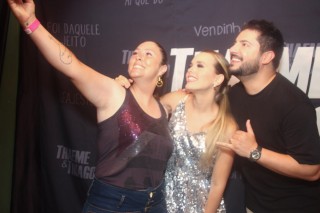 
<a style='margin-left: 5px;' class='btn btn-xs btn-social btn-facebook' href='https://www.facebook.com/sharer/sharer.php?u=https://galeramix.s01.web.getmuller.com.br/imagem/a129/800-800-90/conteudo/site_galerias/129/img1188.jpg' rel='popup' data-width='500' data-height='400'><i class='fa fa-facebook'></i>Compartilhar <span class='hidden-xs'>no Facebook</span>
</a> 
<a class='btn btn-default btn-xs' target='_blank' href='imagem/a129/800-800-90/conteudo/site_galerias/129/img1188.jpg'>
<span class='glyphicon glyphicon-cloud-download'></span> Salvar
</a>
