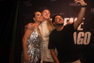 
<a style='margin-left: 5px;' class='btn btn-xs btn-social btn-facebook' href='https://www.facebook.com/sharer/sharer.php?u=https://galeramix.s01.web.getmuller.com.br/imagem/a129/800-800-90/conteudo/site_galerias/129/img1189.jpg' rel='popup' data-width='500' data-height='400'><i class='fa fa-facebook'></i>Compartilhar <span class='hidden-xs'>no Facebook</span>
</a> 
<a class='btn btn-default btn-xs' target='_blank' href='imagem/a129/800-800-90/conteudo/site_galerias/129/img1189.jpg'>
<span class='glyphicon glyphicon-cloud-download'></span> Salvar
</a>
