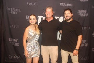 
<a style='margin-left: 5px;' class='btn btn-xs btn-social btn-facebook' href='https://www.facebook.com/sharer/sharer.php?u=https://galeramix.s01.web.getmuller.com.br/imagem/a129/800-800-90/conteudo/site_galerias/129/img1192.jpg' rel='popup' data-width='500' data-height='400'><i class='fa fa-facebook'></i>Compartilhar <span class='hidden-xs'>no Facebook</span>
</a> 
<a class='btn btn-default btn-xs' target='_blank' href='imagem/a129/800-800-90/conteudo/site_galerias/129/img1192.jpg'>
<span class='glyphicon glyphicon-cloud-download'></span> Salvar
</a>
