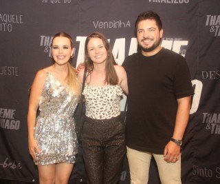 
<a style='margin-left: 5px;' class='btn btn-xs btn-social btn-facebook' href='https://www.facebook.com/sharer/sharer.php?u=https://galeramix.s01.web.getmuller.com.br/imagem/a129/800-800-90/conteudo/site_galerias/129/img1196.jpg' rel='popup' data-width='500' data-height='400'><i class='fa fa-facebook'></i>Compartilhar <span class='hidden-xs'>no Facebook</span>
</a> 
<a class='btn btn-default btn-xs' target='_blank' href='imagem/a129/800-800-90/conteudo/site_galerias/129/img1196.jpg'>
<span class='glyphicon glyphicon-cloud-download'></span> Salvar
</a>
