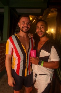 
<a style='margin-left: 5px;' class='btn btn-xs btn-social btn-facebook' href='https://www.facebook.com/sharer/sharer.php?u=https://galeramix.s01.web.getmuller.com.br/imagem/a129/800-800-90/conteudo/site_galerias/129/img1207.jpg' rel='popup' data-width='500' data-height='400'><i class='fa fa-facebook'></i>Compartilhar <span class='hidden-xs'>no Facebook</span>
</a> 
<a class='btn btn-default btn-xs' target='_blank' href='imagem/a129/800-800-90/conteudo/site_galerias/129/img1207.jpg'>
<span class='glyphicon glyphicon-cloud-download'></span> Salvar
</a>
