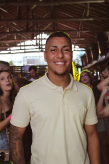 
<a style='margin-left: 5px;' class='btn btn-xs btn-social btn-facebook' href='https://www.facebook.com/sharer/sharer.php?u=https://galeramix.s01.web.getmuller.com.br/imagem/a132/800-800-90/conteudo/site_galerias/132/15-costelaco-do-jr-seco-113.jpg' rel='popup' data-width='500' data-height='400'><i class='fa fa-facebook'></i>Compartilhar <span class='hidden-xs'>no Facebook</span>
</a> 
<a class='btn btn-default btn-xs' target='_blank' href='imagem/a132/800-800-90/conteudo/site_galerias/132/15-costelaco-do-jr-seco-113.jpg'>
<span class='glyphicon glyphicon-cloud-download'></span> Salvar
</a>
