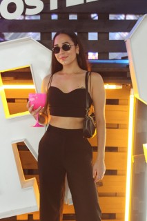 
<a style='margin-left: 5px;' class='btn btn-xs btn-social btn-facebook' href='https://www.facebook.com/sharer/sharer.php?u=https://galeramix.s01.web.getmuller.com.br/imagem/a132/800-800-90/conteudo/site_galerias/132/15-costelaco-do-jr-seco-119.jpg' rel='popup' data-width='500' data-height='400'><i class='fa fa-facebook'></i>Compartilhar <span class='hidden-xs'>no Facebook</span>
</a> 
<a class='btn btn-default btn-xs' target='_blank' href='imagem/a132/800-800-90/conteudo/site_galerias/132/15-costelaco-do-jr-seco-119.jpg'>
<span class='glyphicon glyphicon-cloud-download'></span> Salvar
</a>
