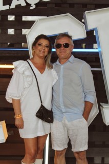 
<a style='margin-left: 5px;' class='btn btn-xs btn-social btn-facebook' href='https://www.facebook.com/sharer/sharer.php?u=https://galeramix.s01.web.getmuller.com.br/imagem/a132/800-800-90/conteudo/site_galerias/132/15-costelaco-do-jr-seco-19.jpg' rel='popup' data-width='500' data-height='400'><i class='fa fa-facebook'></i>Compartilhar <span class='hidden-xs'>no Facebook</span>
</a> 
<a class='btn btn-default btn-xs' target='_blank' href='imagem/a132/800-800-90/conteudo/site_galerias/132/15-costelaco-do-jr-seco-19.jpg'>
<span class='glyphicon glyphicon-cloud-download'></span> Salvar
</a>
