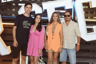 
<a style='margin-left: 5px;' class='btn btn-xs btn-social btn-facebook' href='https://www.facebook.com/sharer/sharer.php?u=https://galeramix.s01.web.getmuller.com.br/imagem/a132/800-800-90/conteudo/site_galerias/132/15-costelaco-do-jr-seco-21.jpg' rel='popup' data-width='500' data-height='400'><i class='fa fa-facebook'></i>Compartilhar <span class='hidden-xs'>no Facebook</span>
</a> 
<a class='btn btn-default btn-xs' target='_blank' href='imagem/a132/800-800-90/conteudo/site_galerias/132/15-costelaco-do-jr-seco-21.jpg'>
<span class='glyphicon glyphicon-cloud-download'></span> Salvar
</a>
