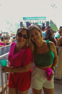 
<a style='margin-left: 5px;' class='btn btn-xs btn-social btn-facebook' href='https://www.facebook.com/sharer/sharer.php?u=https://galeramix.s01.web.getmuller.com.br/imagem/a132/800-800-90/conteudo/site_galerias/132/15-costelaco-do-jr-seco-38.jpg' rel='popup' data-width='500' data-height='400'><i class='fa fa-facebook'></i>Compartilhar <span class='hidden-xs'>no Facebook</span>
</a> 
<a class='btn btn-default btn-xs' target='_blank' href='imagem/a132/800-800-90/conteudo/site_galerias/132/15-costelaco-do-jr-seco-38.jpg'>
<span class='glyphicon glyphicon-cloud-download'></span> Salvar
</a>
